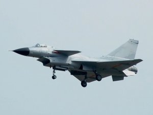 Китайськи ЗМІ підтвердили інформацію про можливі поставки винищувачів J-10 в Іран