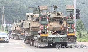 Фото: Південна Корея стягує танки до кордону з КНДР