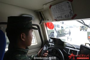 У Пекін починають прибувати війська і техніка для участі в масштабному військовому параді