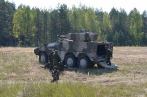У Литві почалися випробування бронетранспортера «Боксер» здатного пробивати російські БТРи і БМП