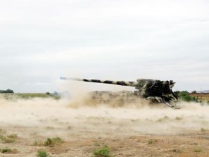 В Азербайджані провели навчальні стрільби із застосуванням 203-мм самохідної установки «Піон»