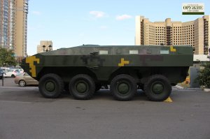 В Україні представили прототип нового бронетранспортера «Варан»