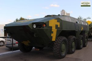 В Україні представили прототип нового бронетранспортера «Варан»