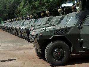 Поліція Кенії отримала 30 нових китайських бронемашини VN4 4x4