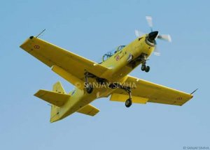В Індії перший політ зробив новий навчально-тренувальний літак HTT-40