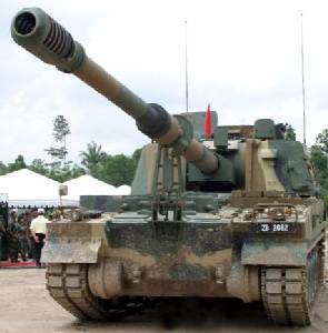 Індійський оборонний підрядник Larsen & Toubro поставив 51-ю гусеничну самохідну гаубицю калібру 155 мм Vajra-T K9 для індійської армії